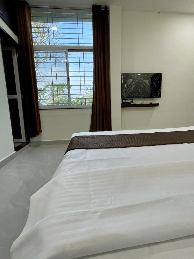 Tekri Farms And Retreat Otel Ujjain Dış mekan fotoğraf
